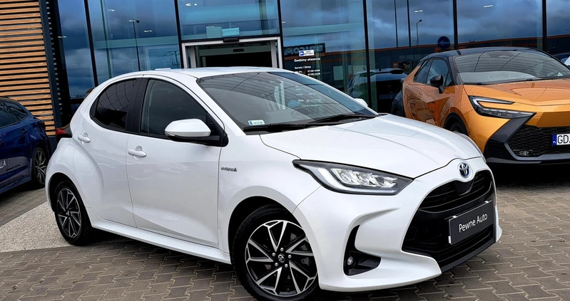 Toyota Yaris cena 84500 przebieg: 40700, rok produkcji 2021 z Poniatowa małe 154